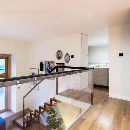 Spacious Wellness Retreat By Dohany Synagogue